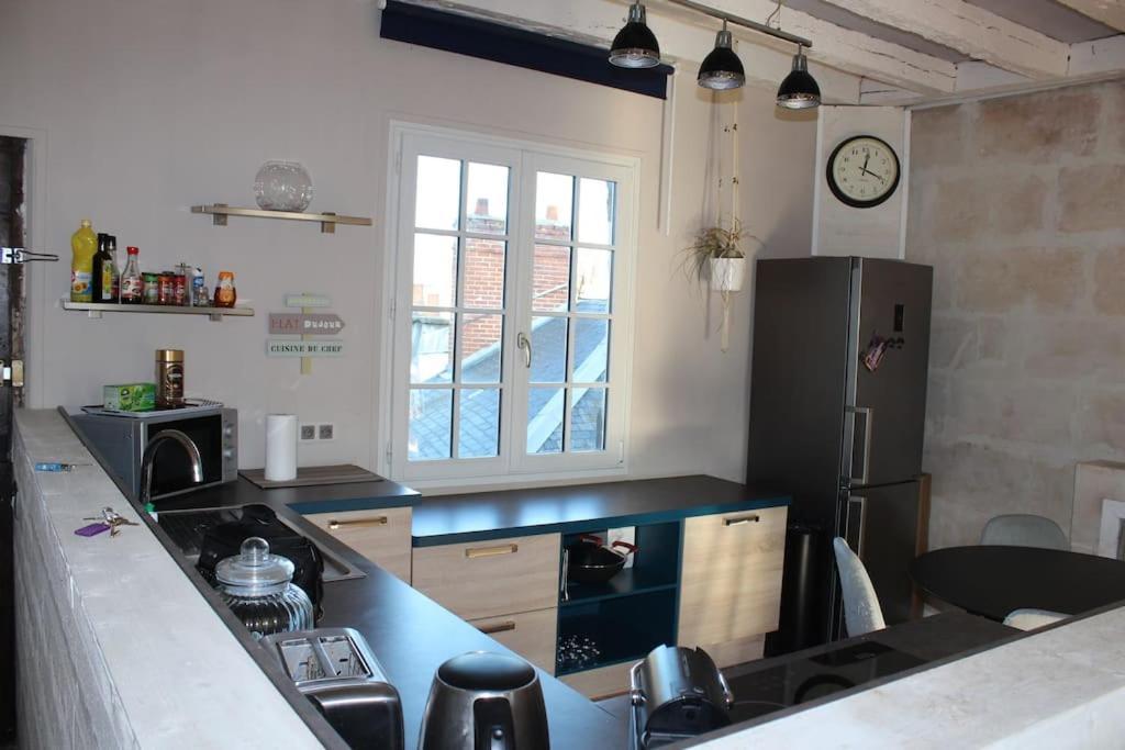 Charmant Duplex Rue Colbert Apartment Тур Екстериор снимка