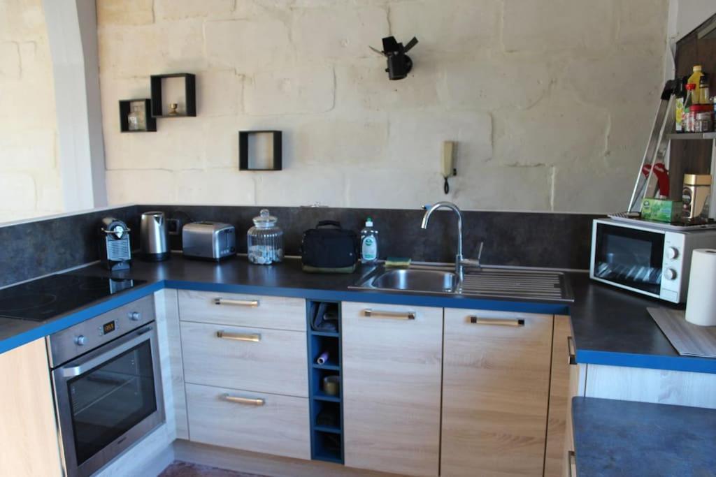 Charmant Duplex Rue Colbert Apartment Тур Екстериор снимка